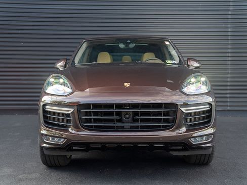 Used 2018 Porsche Cayenne GTS AWD/4WD image 25