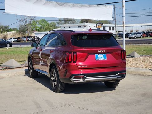 Used 2023 Kia Sorento S w/ Panoramic Sunroof Package image 7