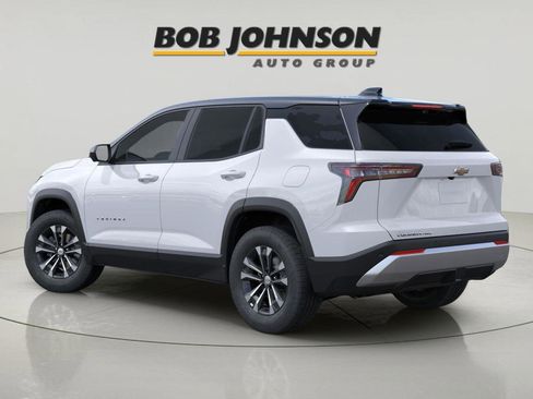 New 2026 Chevrolet Equinox LT w/ Convenience Package II AWD/4WD image 3