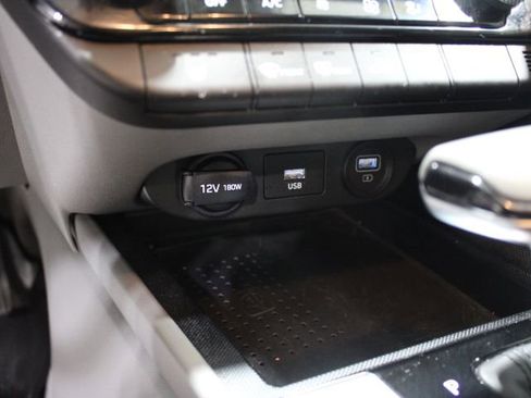 Used 2022 Hyundai Elantra SEL w/ Convenience Package image 45