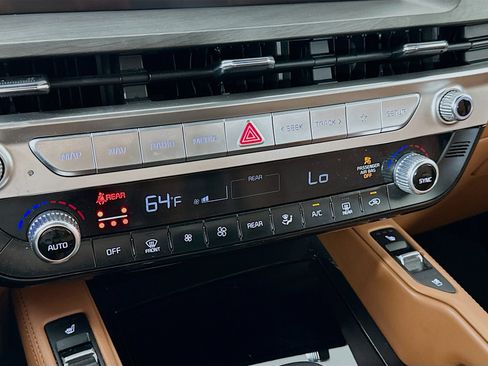 Used 2023 Kia Telluride EX X-Line AWD/4WD image 17