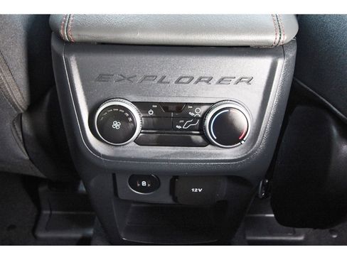 Used 2025 Ford Explorer Active image 15