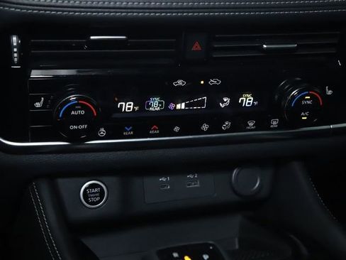 Used 2022 Nissan Rogue SL w/ SL Premium Package image 28