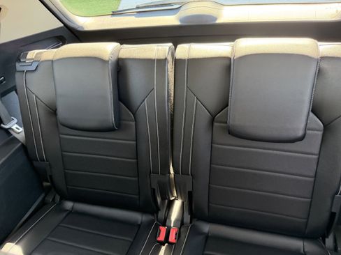 Used 2021 Volkswagen Atlas SEL Premium image 13