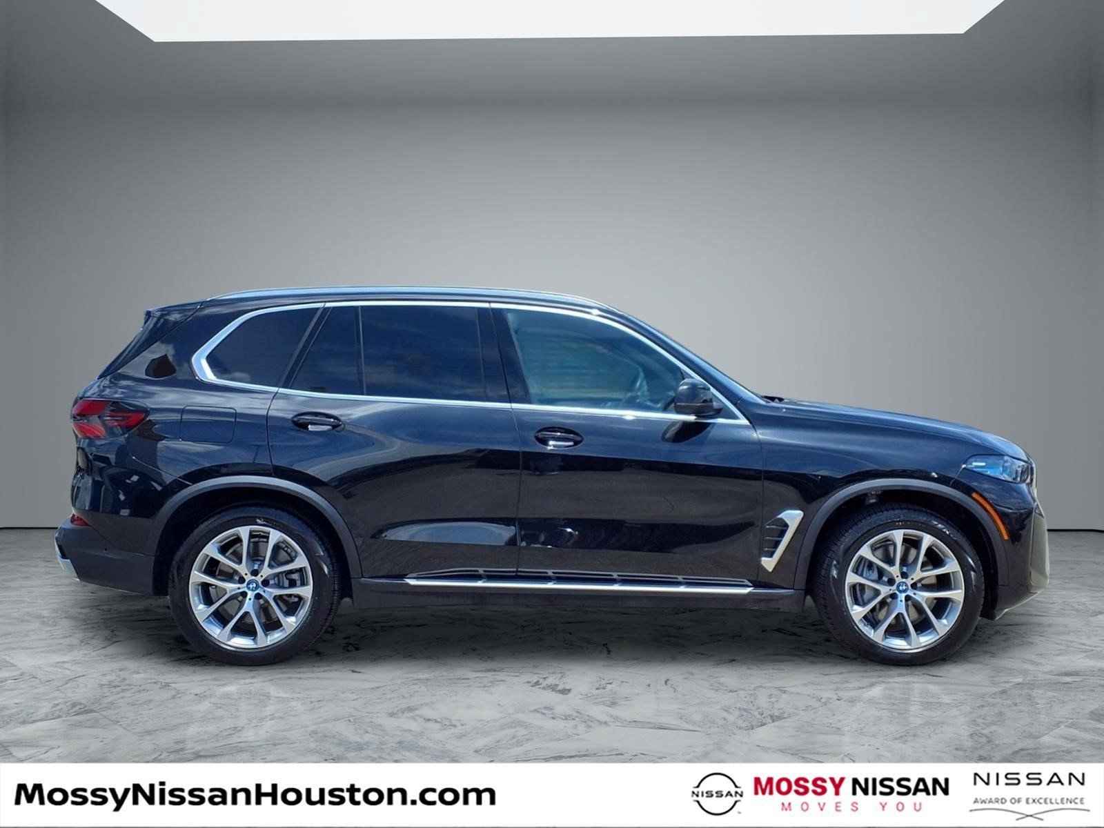 Used 2025 BMW X5 xDrive50e AWD/4WD image 8