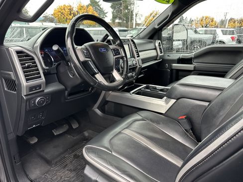 Used 2019 Ford F250 Platinum w/ Platinum Ultimate Package image 9
