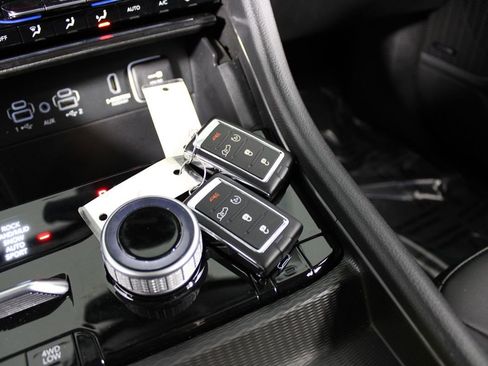 Used 2024 Jeep Grand Cherokee Limited 4xe image 21