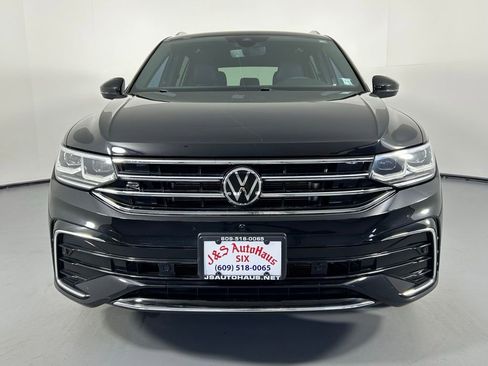 Used 2022 Volkswagen Tiguan SEL R-Line image 2