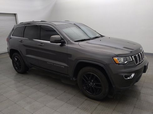 Used 2020 Jeep Grand Cherokee Laredo w/ 18" Wheel & 8.4" Radio Group RWD image 11