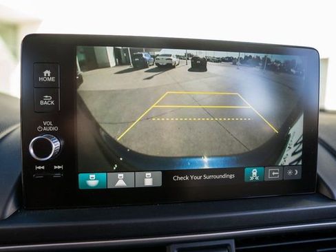 Used 2025 Honda Pilot EX-L image 24