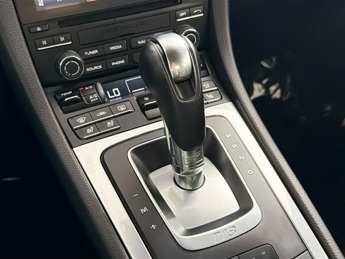 Used 2022 Porsche 718 Cayman w/ Premium Package RWD image 16