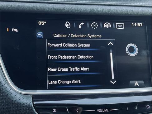 Used 2018 Cadillac XT5 Luxury w/ Driver Awareness Package image 30