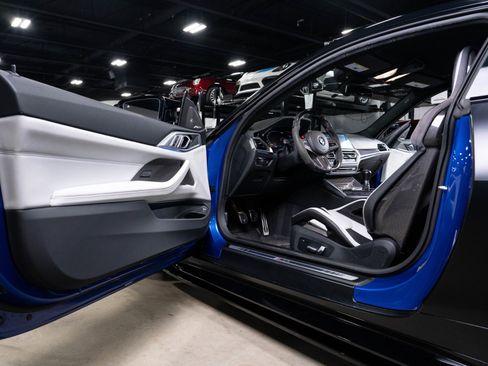 Used 2021 BMW M4 Coupe w/ Executive Package image 29