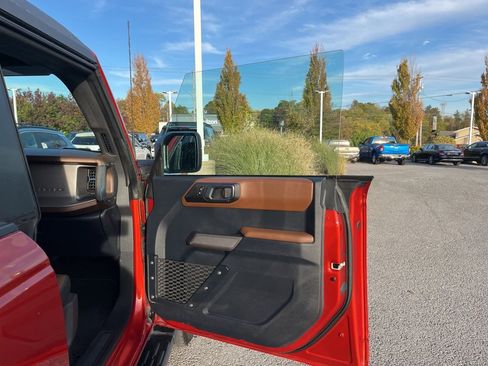 Used 2023 Ford Bronco Outer Banks image 17