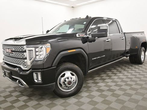 Used 2023 GMC Sierra 3500 Denali w/ Denali Ultimate Package image 2