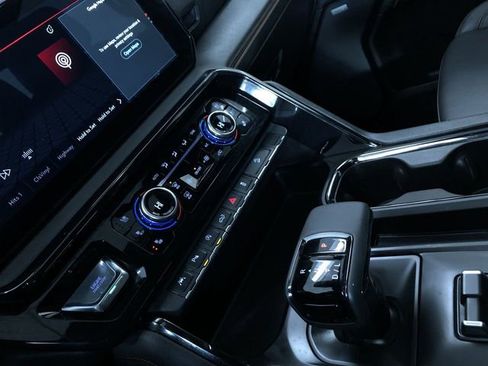 Used 2024 GMC Sierra 1500 AT4 w/ Technology Package image 26