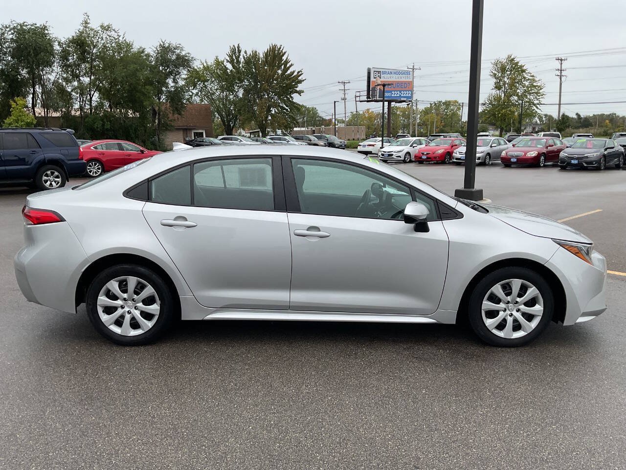 Used 2025 Toyota Corolla LE FWD image 9