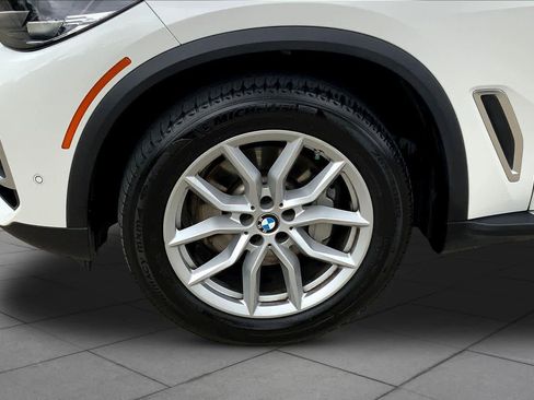 Used 2019 BMW X5 xDrive40i w/ Premium Package AWD/4WD image 11