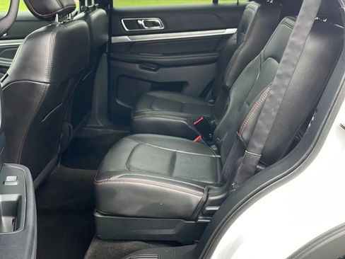 Used 2018 Ford Explorer Sport w/ Equipment Group 401A image 13