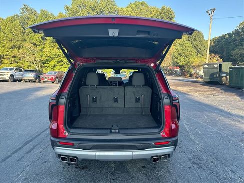 Used 2024 Chevrolet Traverse Z71 w/ LPO, Floor Liner Package image 35