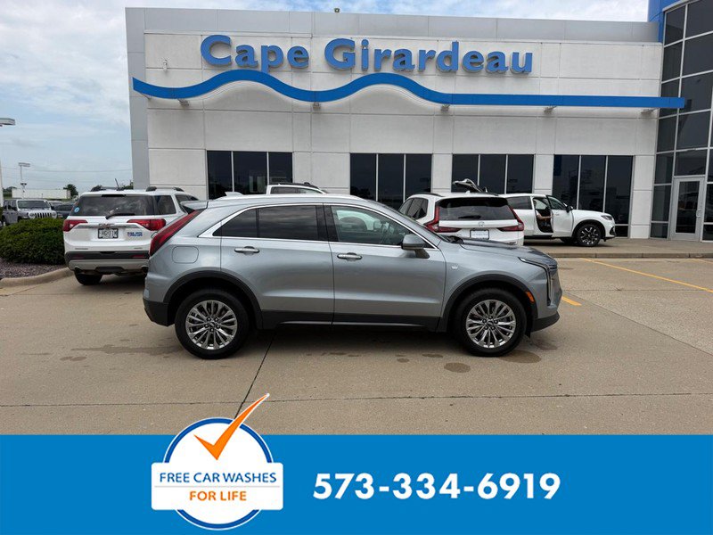 Used 2024 Cadillac XT4 Premium Luxury AWD/4WD image 1