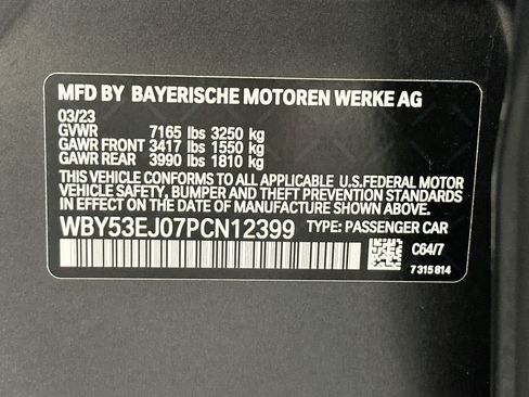 Used 2023 BMW i7 xDrive60 w/ Executive Package 2 AWD/4WD image 37