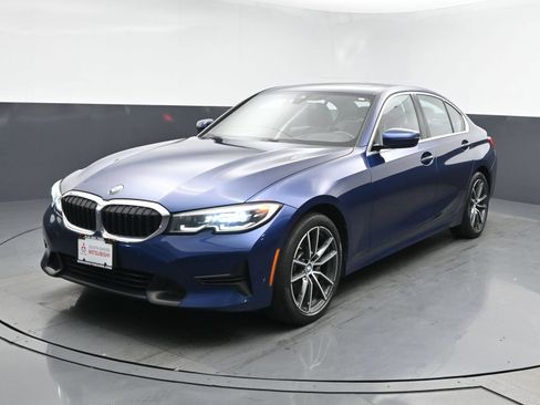 Used 2019 BMW 330i xDrive Sedan w/ Premium Package AWD/4WD image 24
