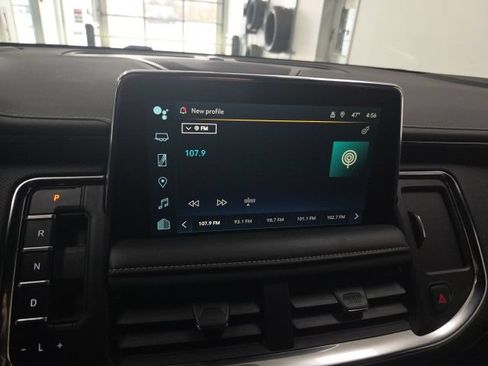 Used 2024 Chevrolet Tahoe Premier AWD/4WD image 14