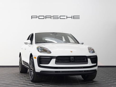 New 2026 Porsche Macan AWD/4WD image 9