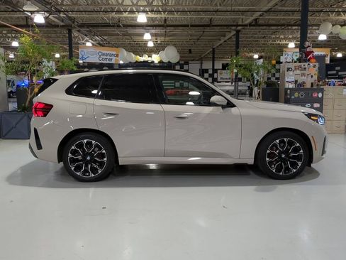 Certified 2025 BMW X3 xDrive30i w/ Premium Package AWD/4WD image 7