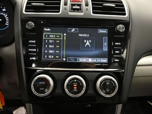 Used 2018 Subaru Forester 2.5i Premium AWD/4WD image 16