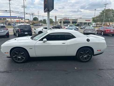 Used 2018 Dodge Challenger R/T w/ Sound Group image 19