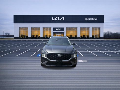 Used 2023 Hyundai Santa Fe SEL FWD image 2
