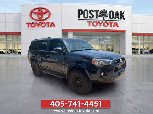 Used 2021 Toyota 4Runner SR5 AWD/4WD image 1