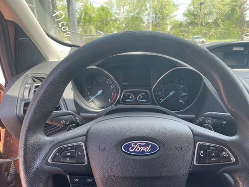 Used 2017 Ford Escape SE image 20