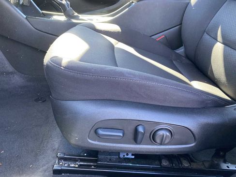 Used 2024 Chevrolet Malibu LT image 25