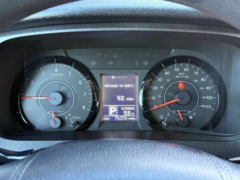 Used 2017 Toyota Sienna L image 32