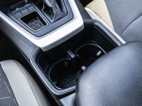 Certified 2025 Toyota RAV4 XLE FWD image 25