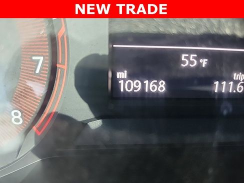 Used 2020 Volkswagen Jetta SE image 2