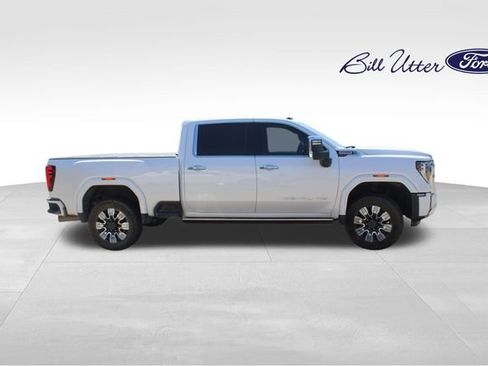 Used 2024 GMC Sierra 2500 Denali w/ Denali Reserve Package AWD/4WD image 4
