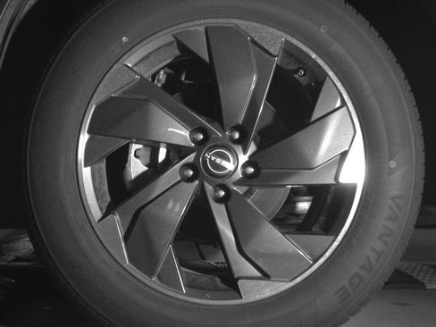 Used 2025 Nissan Rogue SV AWD/4WD image 12