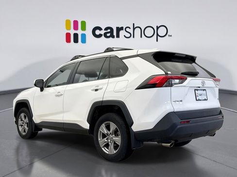Used 2024 Toyota RAV4 XLE w/ Convenience Package FWD image 3