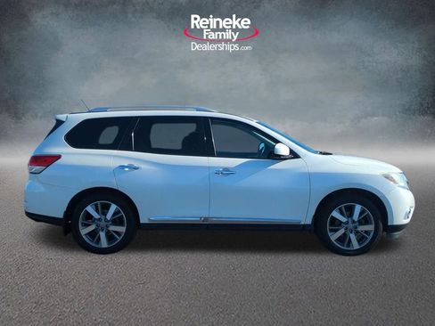 Used 2016 Nissan Pathfinder Platinum image 4