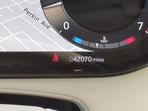 Used 2023 Land Rover Range Rover SE image 14