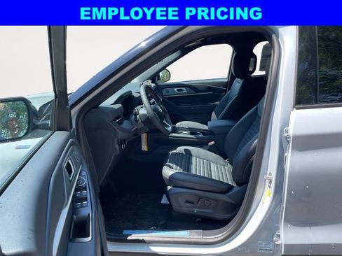 New 2026 Ford Explorer ST-Line AWD/4WD image 9