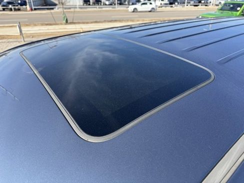 Used 2021 Dodge Durango R/T w/ Technology Group image 12