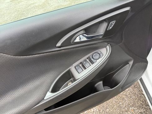 Used 2023 Chevrolet Malibu LT FWD image 11