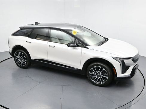 Certified 2025 Cadillac Optiq Sport 1 AWD/4WD image 41
