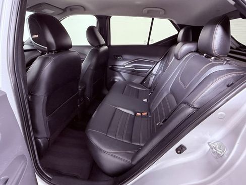 Used 2020 Nissan Kicks SR w/ SR Premium Package FWD image 18