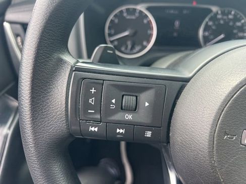 Used 2024 Nissan Rogue S image 14